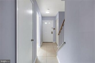 4825 Nash Dr in Fairfax, VA - Building Photo - Building Photo