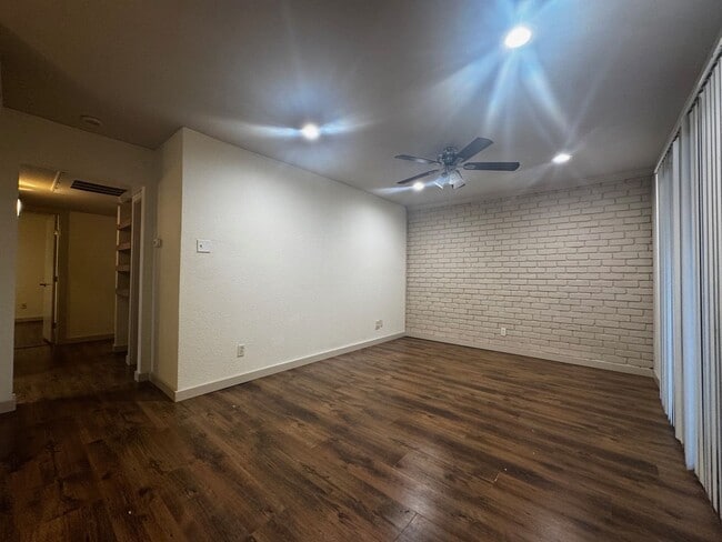property at 4123 Avondale Ave