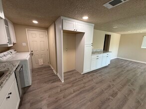 760 Wayne Ave in Van Alstyne, TX - Building Photo - Building Photo