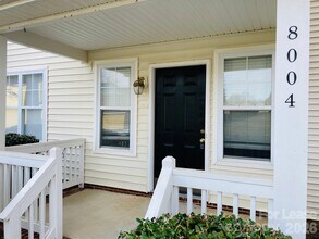 8004 Strandhill Rd in Huntersville, NC - Building Photo - Building Photo