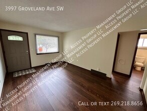 3997 Groveland Ave SW in Wyoming, MI - Building Photo - Building Photo