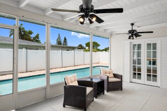 8402 Lava Pl in Tampa, FL - Building Photo - Building Photo