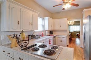 6228 Crestmont Dr in Dallas, TX - Building Photo - Building Photo