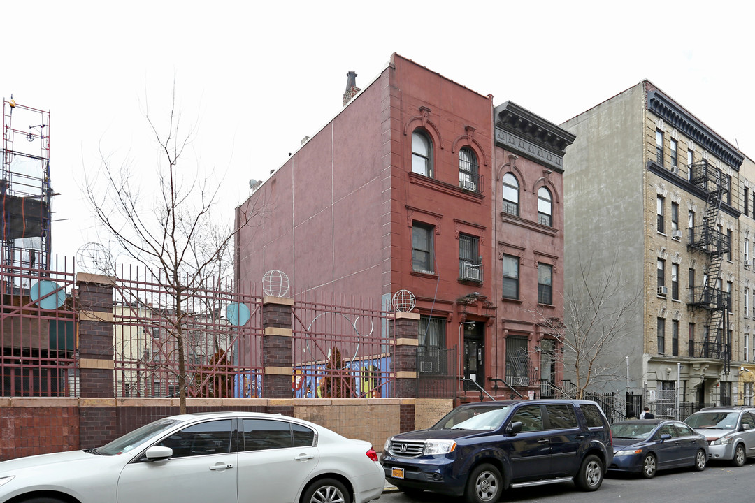 544 W 160th St in New York, NY - Building Photo