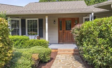 1016 Old Boiling Springs Rd in Greer, SC - Building Photo - Building Photo