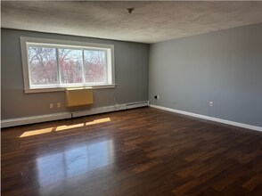 215 Winter St in Weymouth, MA - Building Photo - Building Photo
