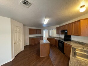 2218 Colorado Bend in San Antonio, TX - Building Photo - Building Photo