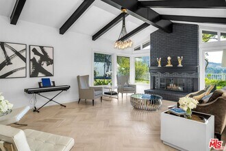 2324 Banyan Dr in Los Angeles, CA - Building Photo - Building Photo