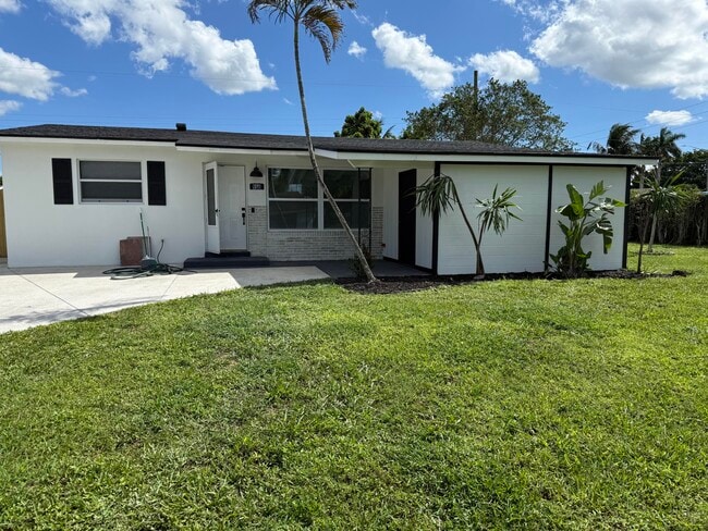 property at 958 Montego Dr