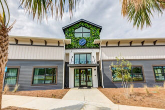 The Porte at Pathstone in Pensacola, FL - Building Photo - Building Photo