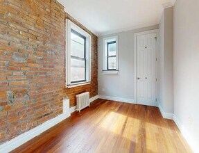 East 25th Street in New York, NY - Building Photo - Building Photo