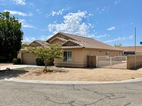 3266 El Tovar Ave-Unit -S11 in Kingman, AZ - Building Photo - Building Photo