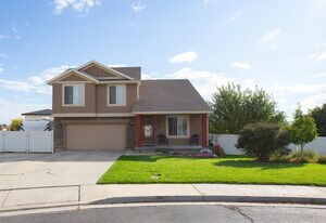 1971 W 1400 N in Lehi, UT - Building Photo