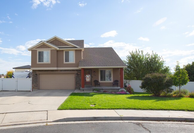property at 1971 W 1400 N