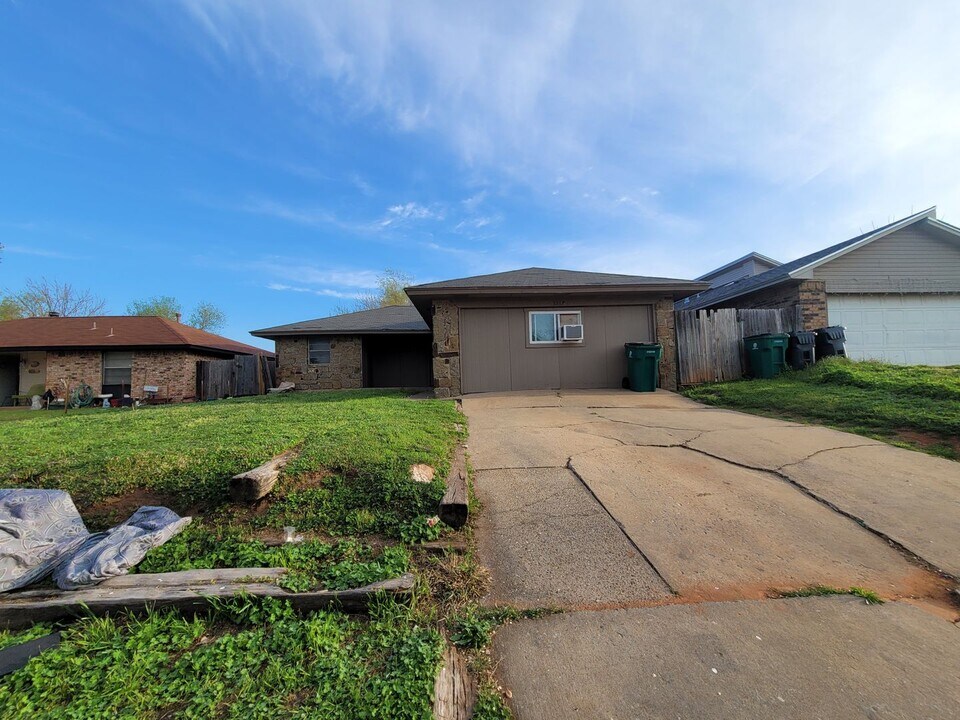 3317 SE 57th St in Oklahoma City, OK - Building Photo