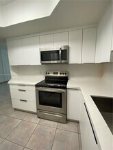 17455 NW 75th Pl in Hialeah, FL - Building Photo - Building Photo