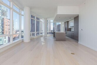 1 Franklin St, Unit 2004 in Boston, MA - Building Photo - Building Photo