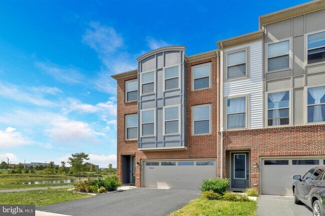 42502 Dogwood Glen Square in Dulles, VA - Building Photo - Building Photo