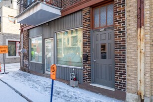 280-282 Saint-Zotique O in Montréal, QC - Building Photo