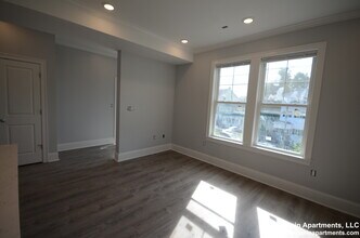 134 Franklin St, Unit 3 in Boston, MA - Building Photo - Building Photo