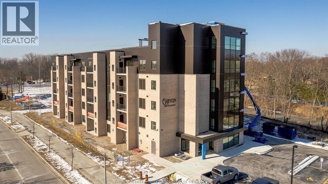 property at 1826 Wyoming Ave