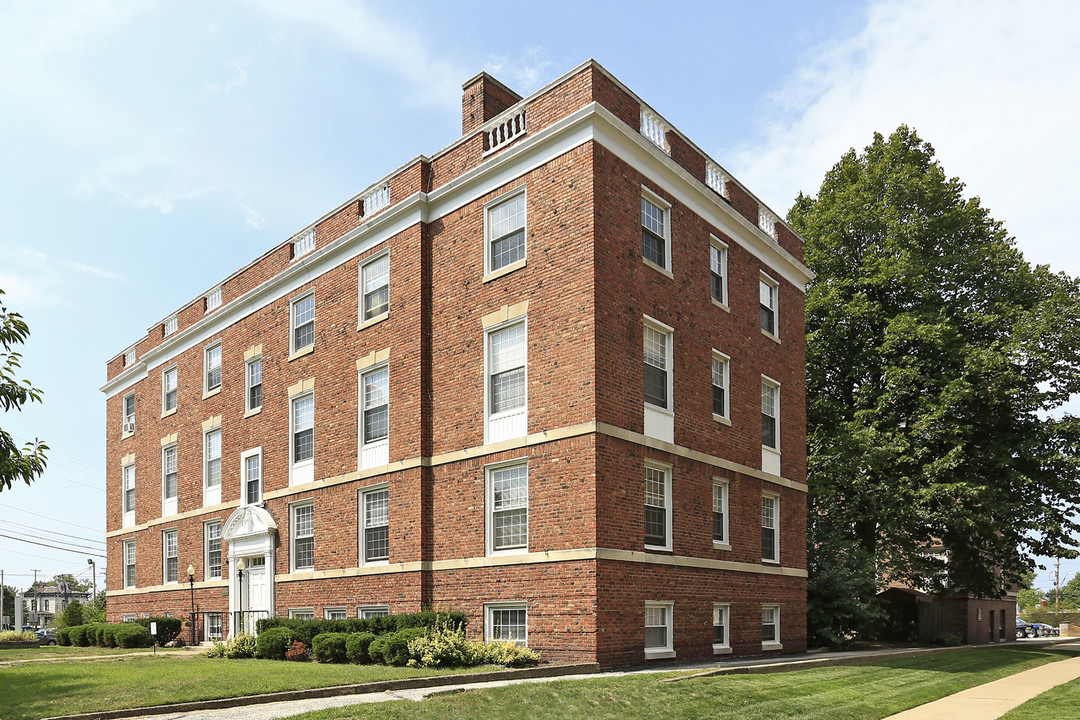 Johnson Apartments in Painesville, OH - Building Photo