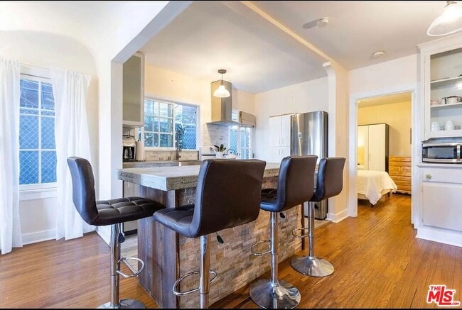 property at 11325 Mississippi Ave