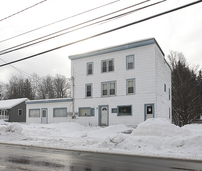 88 Main St in Schenevus, NY - Foto de edificio - Building Photo