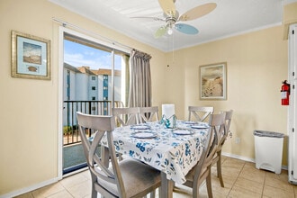 5905 S Kings Hwy in Myrtle Beach, SC - Building Photo - Building Photo