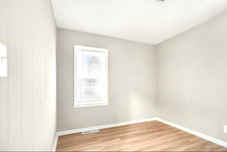 8499 Meadow Ave in Warren, MI - Building Photo - Building Photo