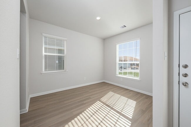 15450 Maple Ter Dr in Conroe, TX - Building Photo - Building Photo
