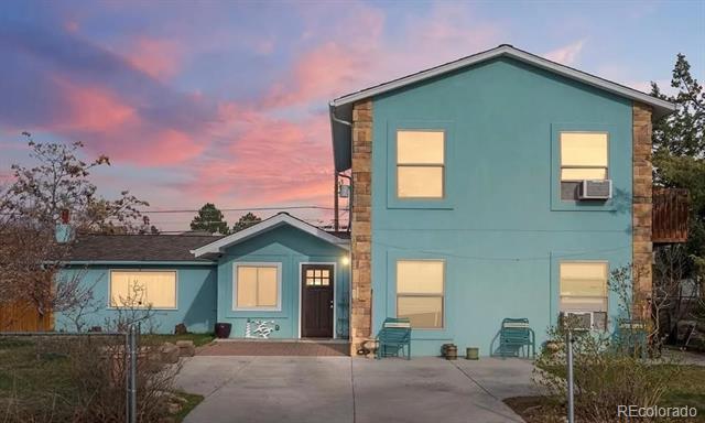 property at 946 S Leyden St