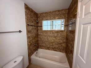 677 Whyte Ave-Unit -677 Whyte Avenue in Roseville, CA - Building Photo - Building Photo