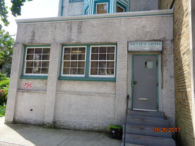 221 E Hanover St in Trenton, NJ - Building Photo