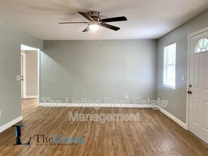 8015 N 10th St in Tampa, FL - Building Photo - Building Photo