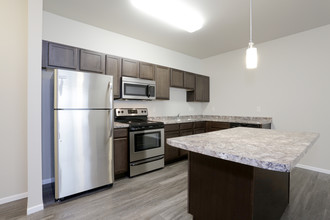 Creekside I in Fargo, ND - Building Photo - Interior Photo