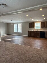 11097 Indianwood Ct in South Lyon, MI - Foto de edificio - Building Photo