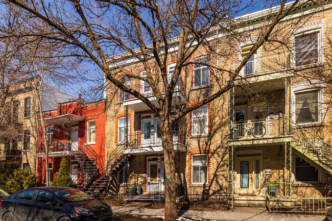 5301-5311 Chabot St in Montréal, QC - Building Photo - Primary Photo