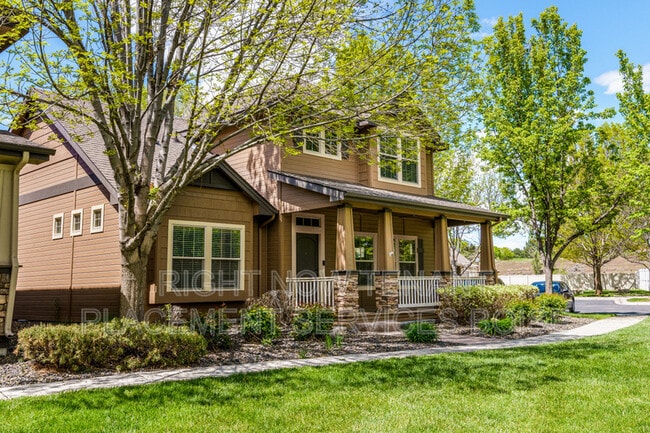 994 E Winding Creek Dr in Eagle, ID - Building Photo - Building Photo