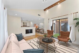 2419 Briarwest Blvd in Houston, TX - Building Photo - Building Photo