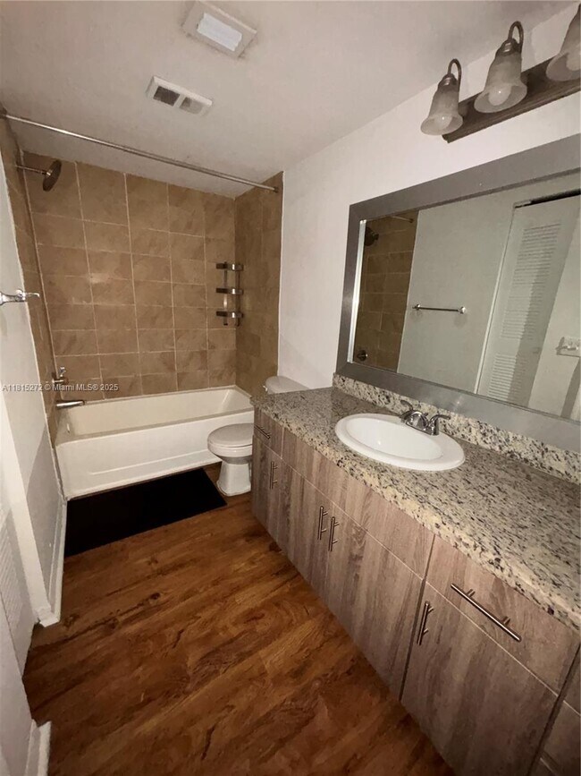 12760 Vista Isles Dr-Unit -713 in Sunrise, FL - Building Photo - Building Photo