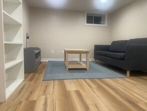 282 Poyntz Av in Toronto, ON - Building Photo - Building Photo