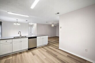 202 Fernwood St in Leesburg, FL - Building Photo - Building Photo