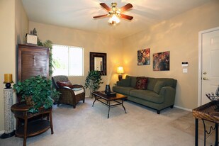 Deer Valley Regency Apartments