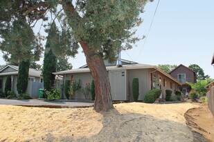 7615-7615 N Curtis Ave in Portland, OR - Building Photo