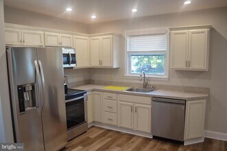 3209 Edgmont Ave in Brookhaven, PA - Building Photo - Building Photo