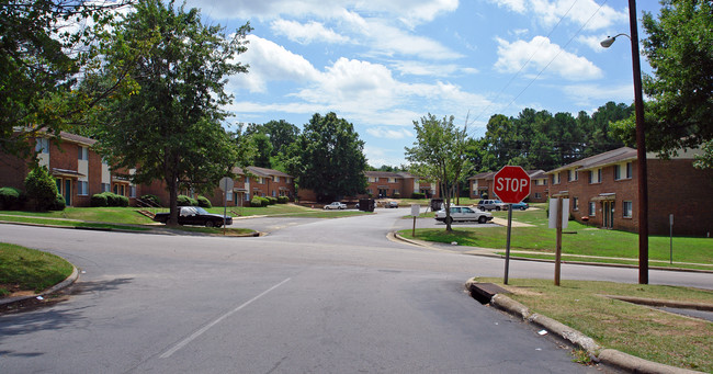 Raleigh Milbank Apartments in Raleigh, NC - Building Photo - Building Photo