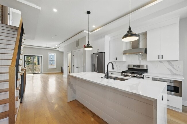 property at 125 Saratoga St