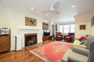 52 Underhill Rd in Scarsdale, NY - Building Photo - Building Photo