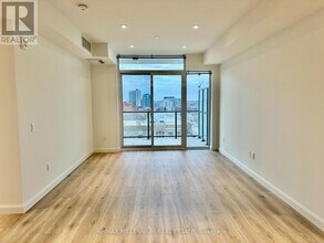 741-741 King St W in Kitchener, ON - Building Photo - Building Photo